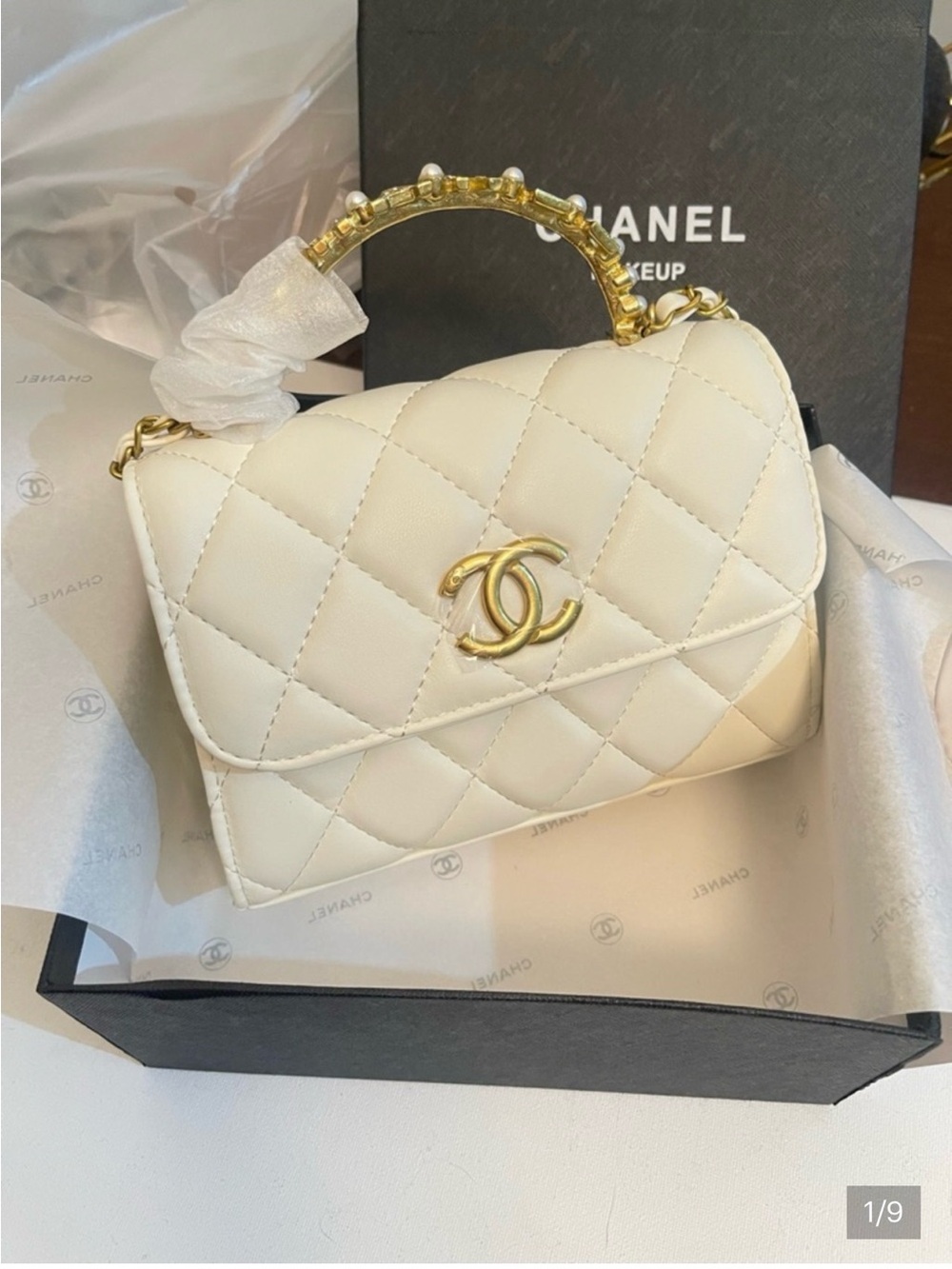 New novelty CC White Off  Quilted Pearl Crossbody Bag GWP